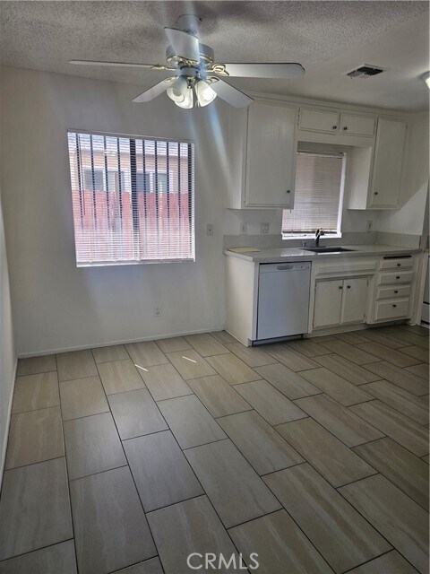 45419 10th St W Unidad A