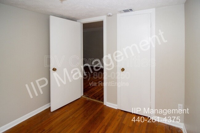 Photo - 6177 Iroquois Trail