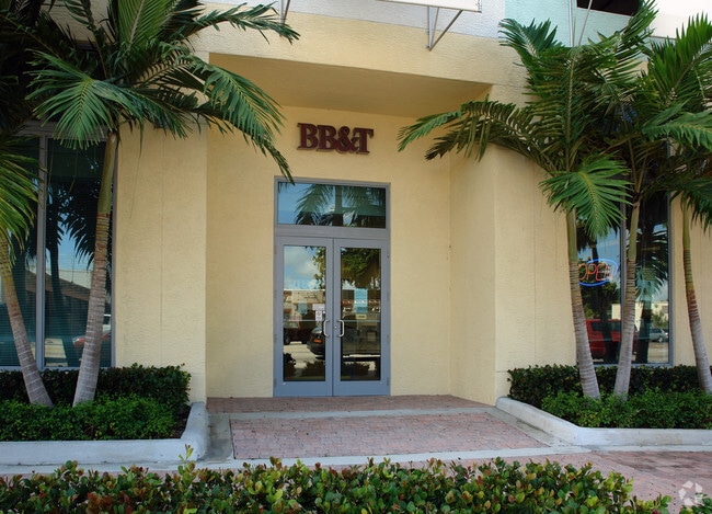 Photo - Hollywood Station