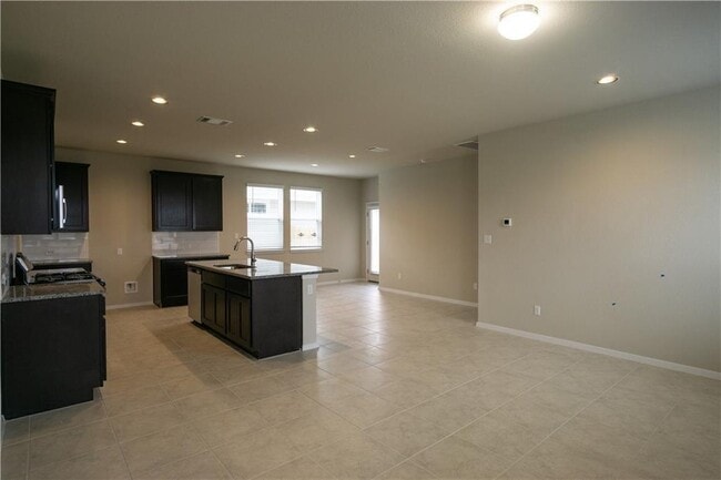 Photo - 179 White Dunes Dr