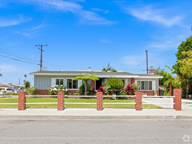 Building Photo - 13701 Glenhaven Dr Rental