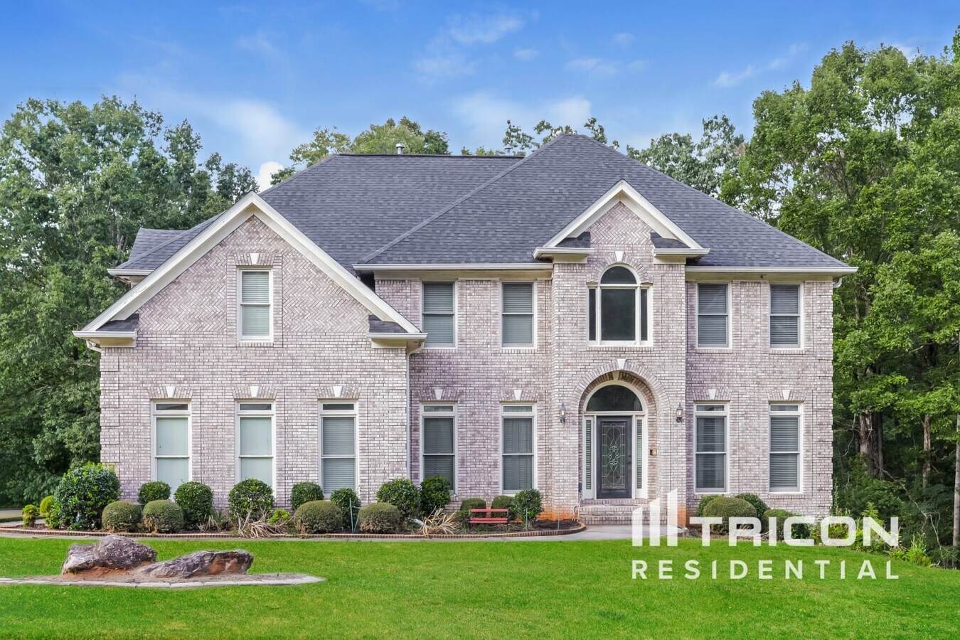 Photo - 209 Lassiter Dr