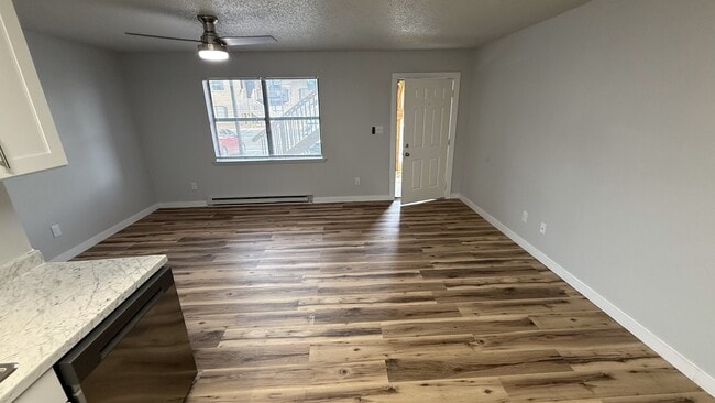 Lots of Natural Light - Boulevard West Apartments