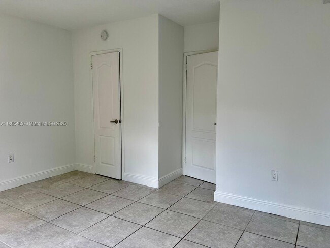 Photo - 4810 NW 79th Ave Unit 305
