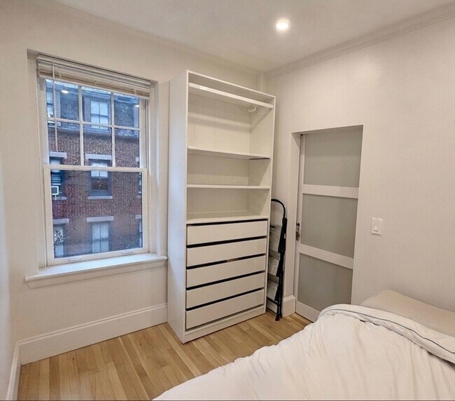 11 Irving St Unit 6