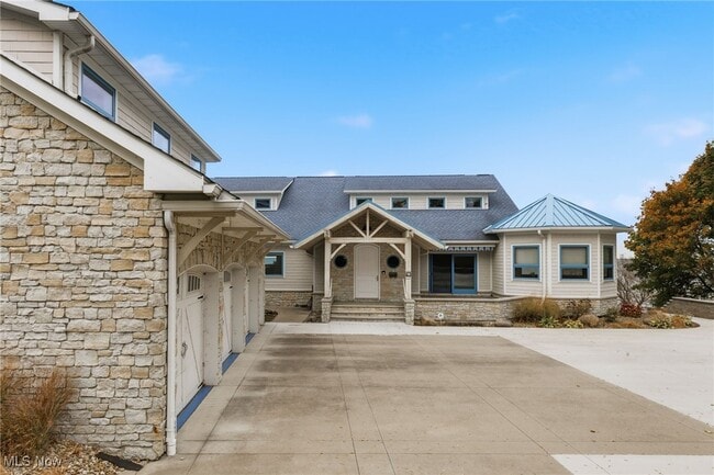 Photo - 28838 Lake Rd