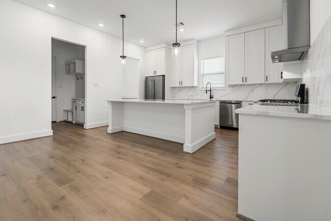 Photo - 1816 Drover Ln
