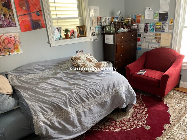 Building Photo - 25 1/2 Gore St Unit 2 Rental