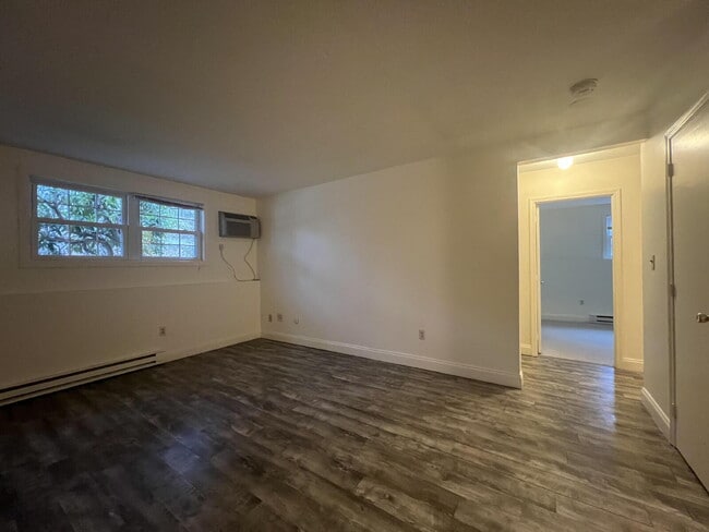 2 Bedroom Condo in Madison Arms - 2 Bedroom Condo in Madison Arms Unit #1 (PLACEMENT)