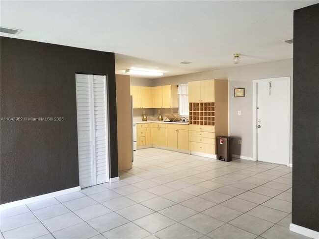 Building Photo - 1782 SW 44th Terrace Unit 1782 Rental