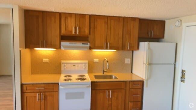 Building Photo - Studio with 1 covered parking (Honolulu) Unit 1206 Rental