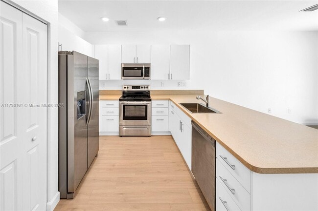 Building Photo - 11854 SW 246th Ln Rental
