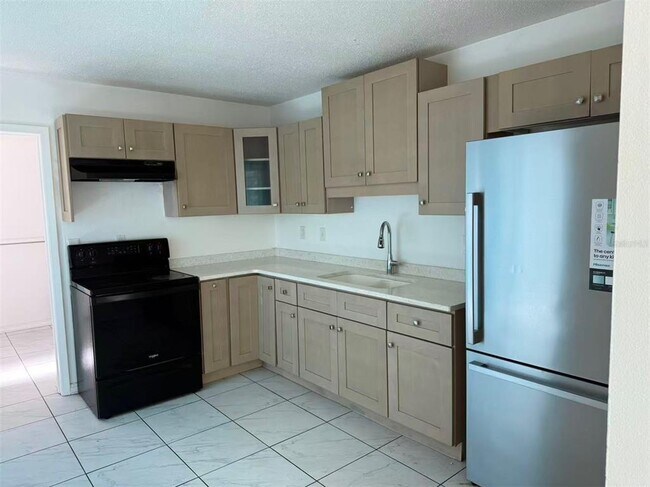 Photo - 4326 80th St W