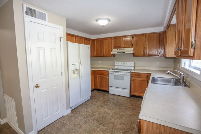 Photo - 14 E Ridge Rd
