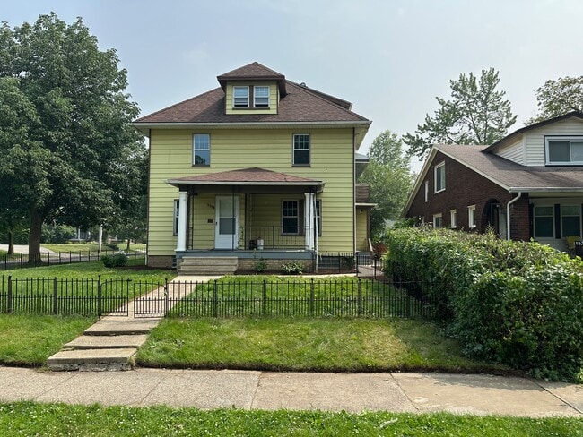 Photo - 2086 Marlindale Rd