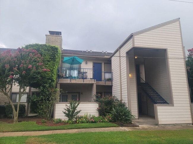 Photo - 7076 N Holiday Dr Condo