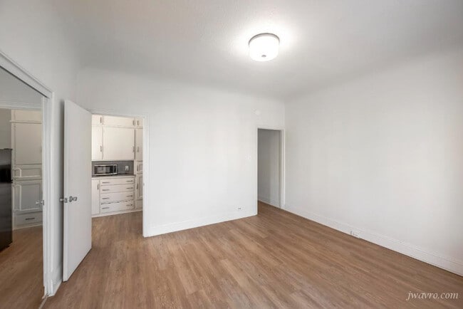 Photo - 596 Page St Unidad J-6