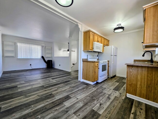 Photo - 334 Wooster Ave