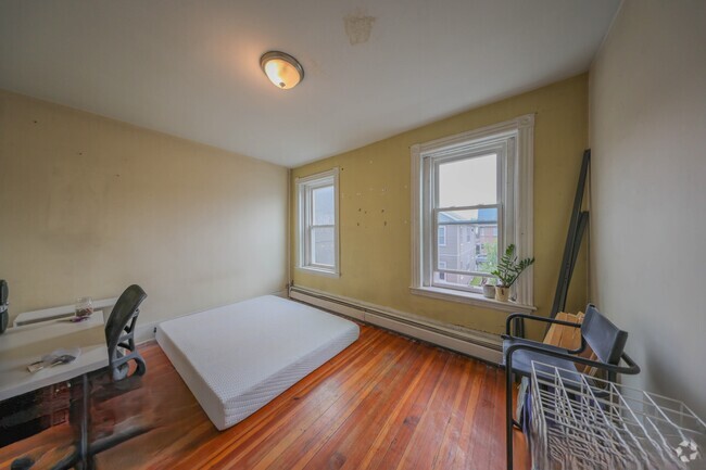Building Photo - 62 Empire St Unit 2 Rental