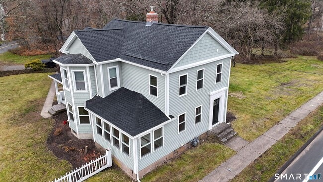 Photo - 610 Ives Row