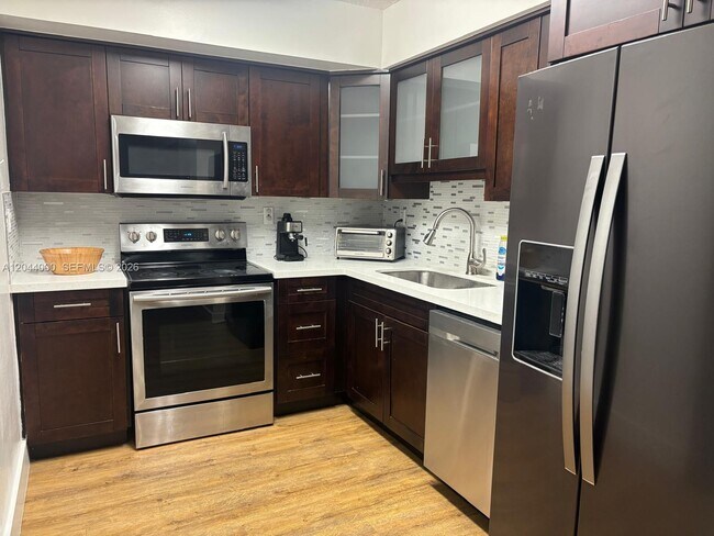 3300 NE 191st St Unit 211
