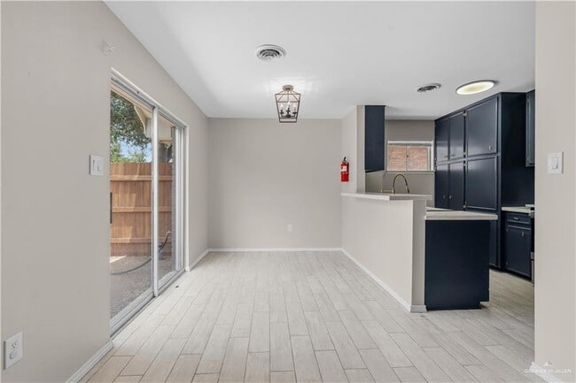 Photo - 12 Wisteria Ave