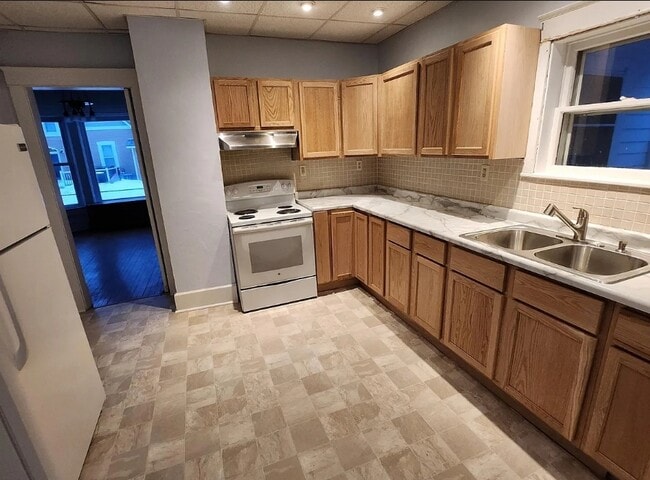 Kitchen - 563 W 4th St Unit First Floor