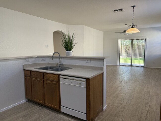 Photo - 4 bedrooms in Power Ranch