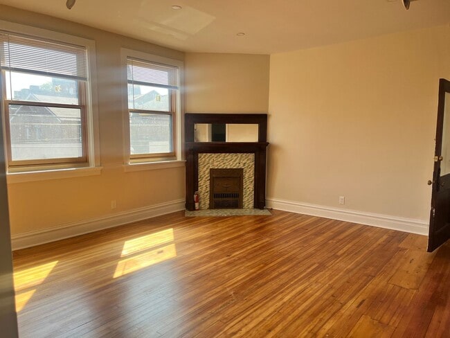 Building Photo - 911 Galveston Ave Unit GA - 2F Rental