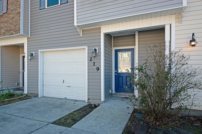 Photo - 219 Caldwell Loop