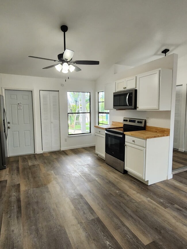 1814 NW 20th Ter
