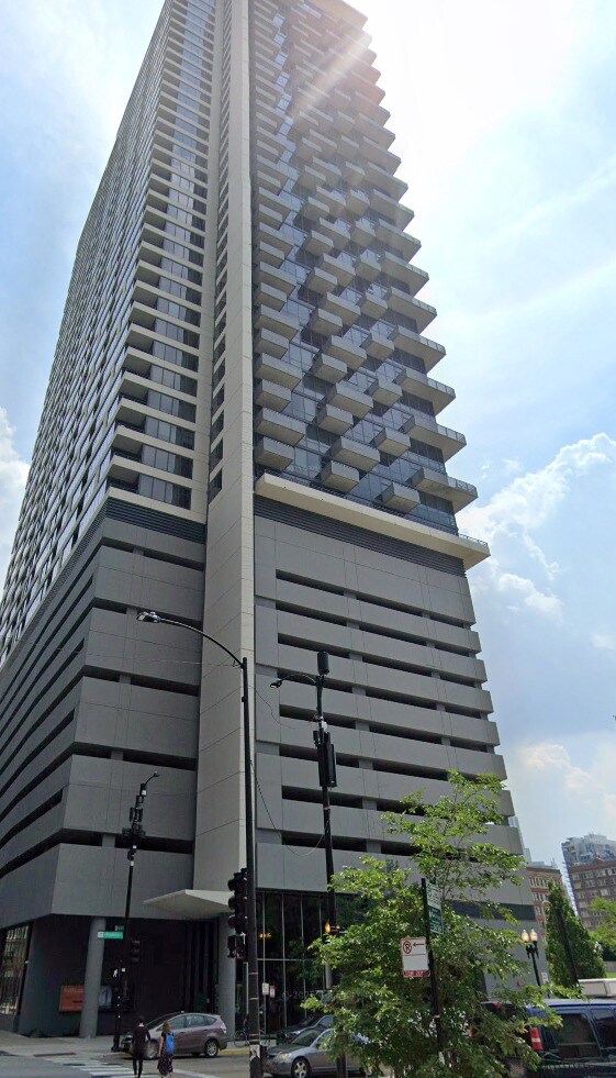 Building Photo - 235 W Van Buren St Unit 4212 Rental