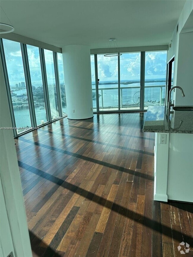 Building Photo - 888 Biscayne Blvd Unit 3508 Rental