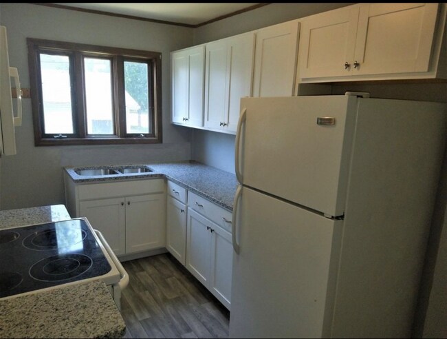 Photo - 504 Parkwood St