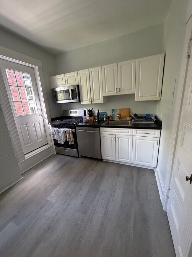 Photo - 5 Winchester St Unit 202