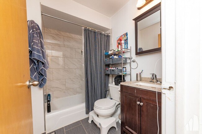 Photo - 520 W Aldine Ave Unit 306
