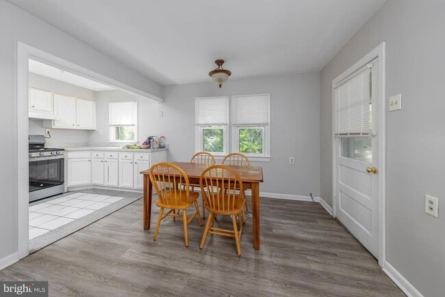 Photo - 1100 Woodlawn Ave