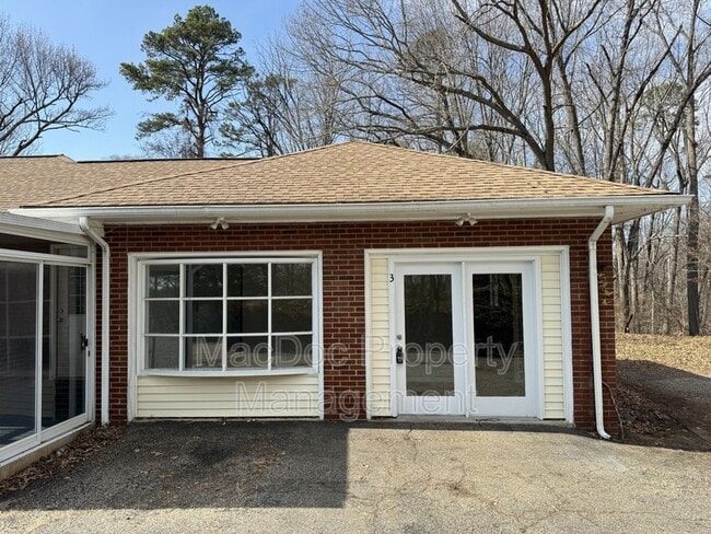 Building Photo - 265 Butler Rd Unit 3