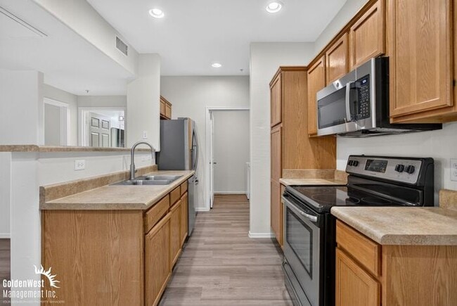 Photo - Beautiful 2Bdm 2Ba Condo with Community Pool in Glendale! Unit 1018