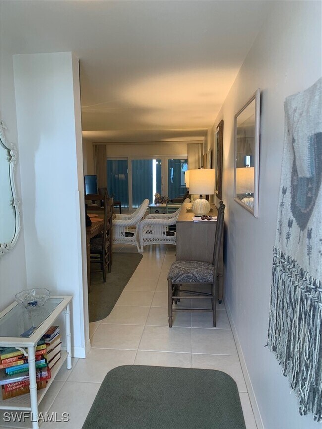 Building Photo - 3443 Gulf Shore Blvd N Unit 506