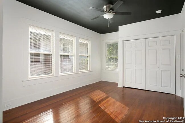 Photo - 329 Mason St