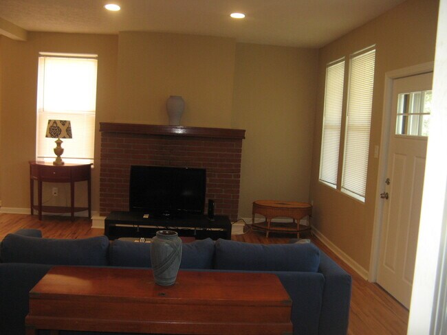 Living Room - 5721 Northumberland St Unit 5721 Northumberland