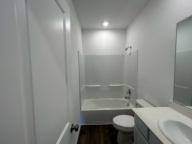 Building Photo - 7410 Hillside Arbor