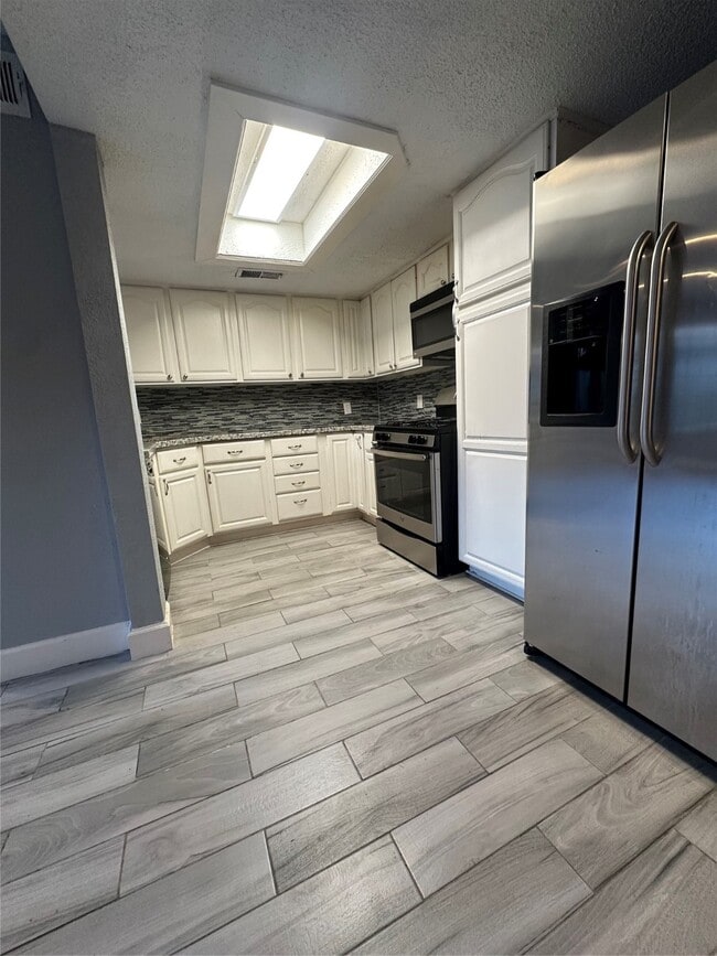 Building Photo - 2515 Oak Hill Dr Rental