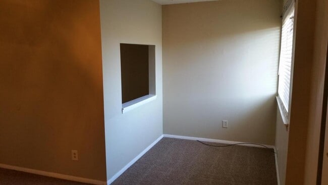 Photo - 46 Sandalwood Cir