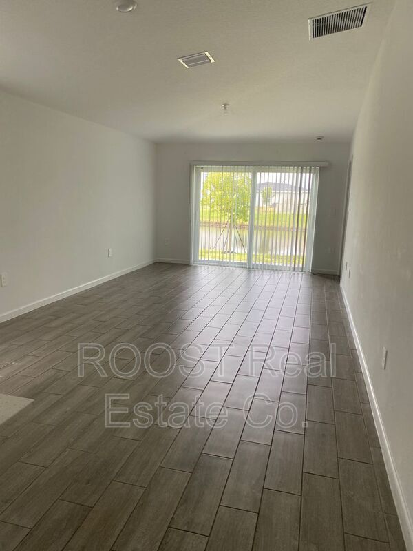 Photo - 1668 Colebrook Cir SW