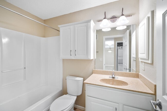 Sterling Ponds Apartments