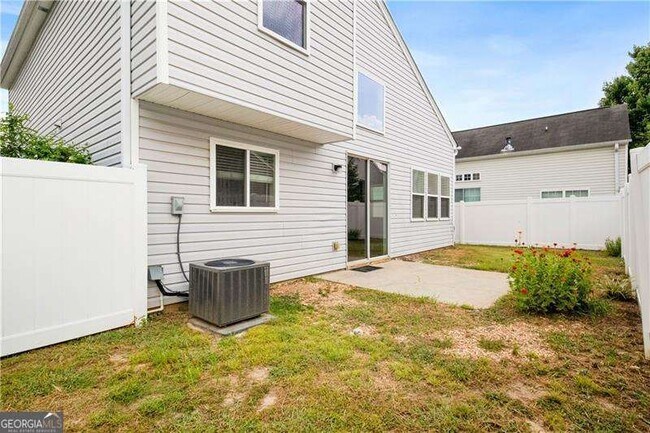 Photo - 252 Hiawassee Dr