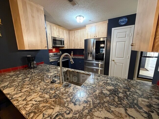 Photo - 203 Sturbridge Dr