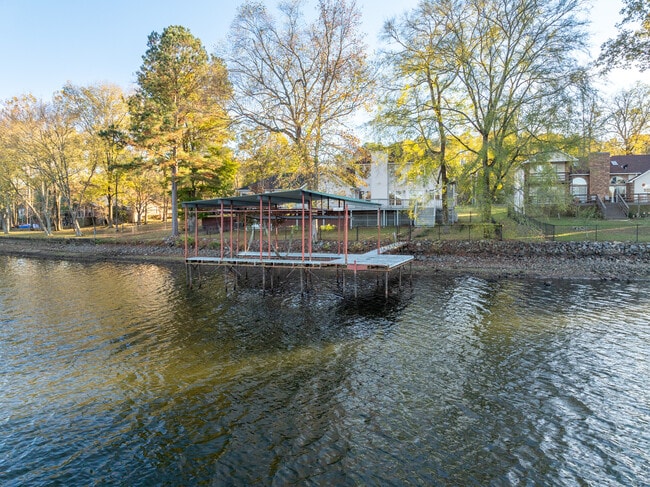 115 Springbrook Point
